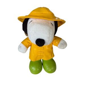 Hallmark Peanuts Snoopy Springtime Raincoat Rain Hat Boots Plush Toy 11"